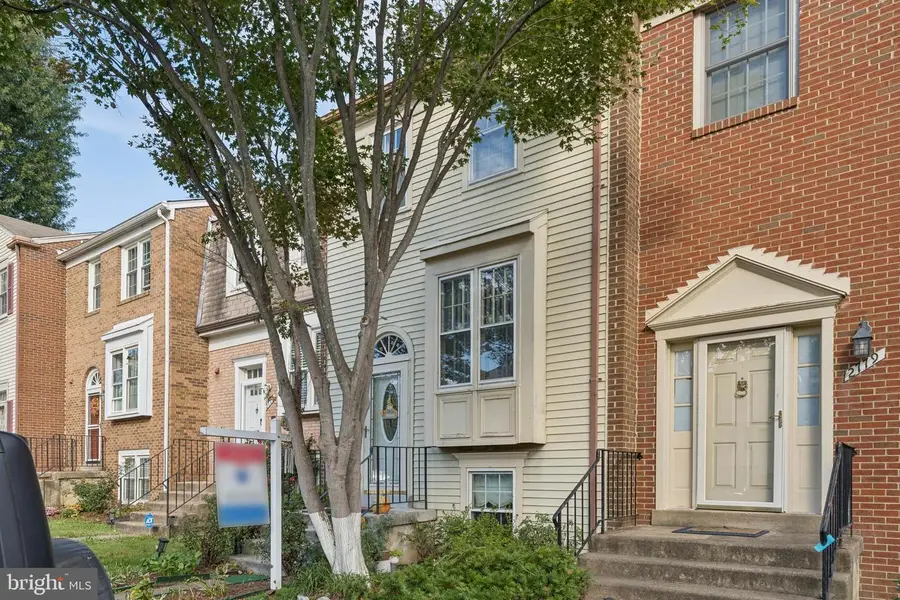 2777 Grovemore Ln, Vienna, VA 22180 - Image #2