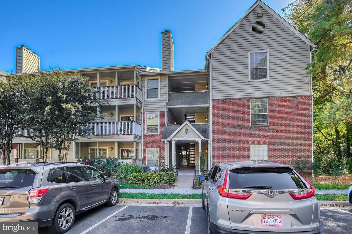 3922 Penderview Dr #305, Fair Oaks, VA 22033 - Image #1