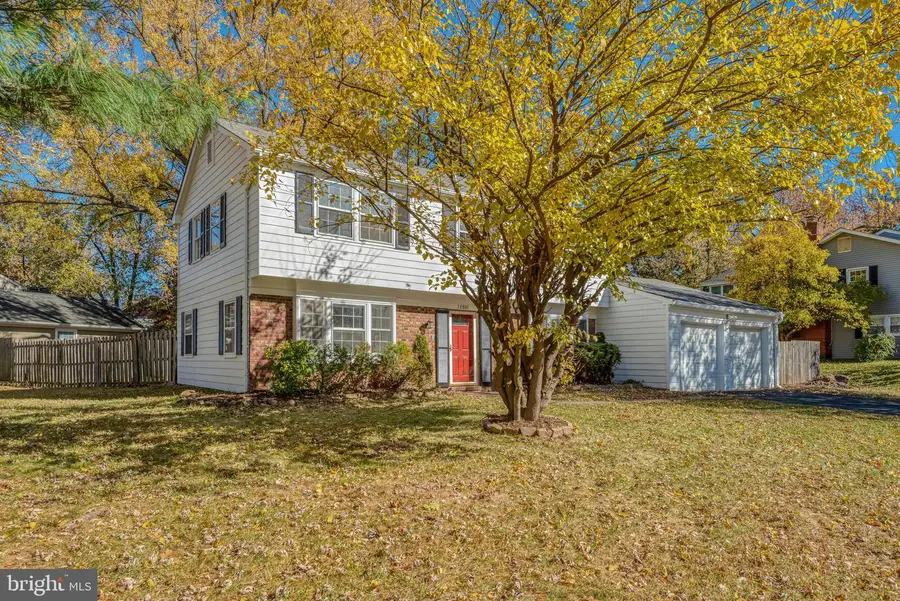 12801 Point Pleasant Dr, Greenbriar, VA 22033 - Image #2