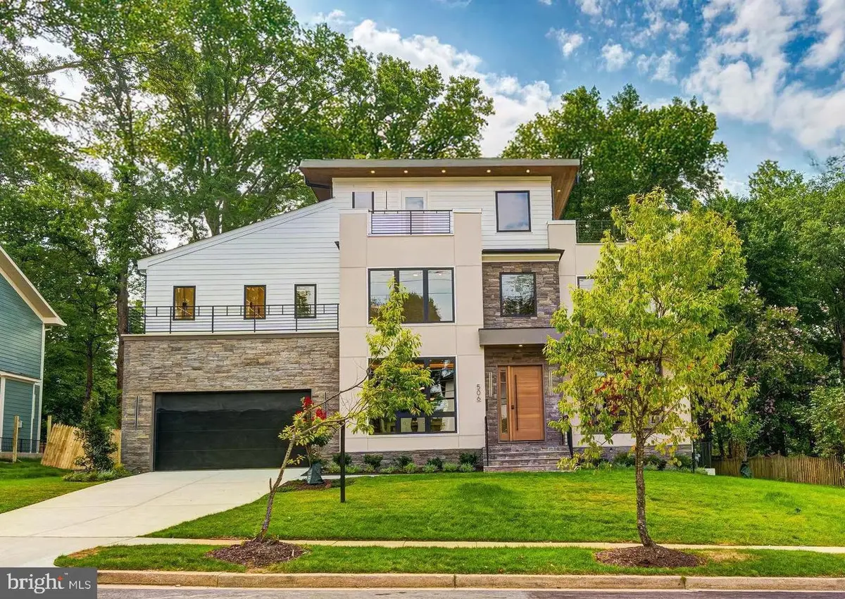 506 Kingsley Rd Sw, Vienna, VA 22180 - Image #1