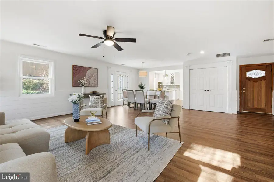 6906 Sprouse Ct, Springfield, VA 22153 - Image #3