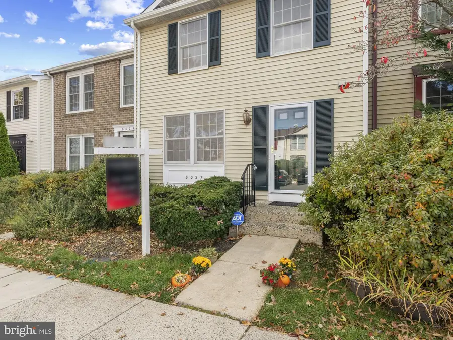 8027 Tyson Oaks Cir, Vienna, VA 22182 - Image #2