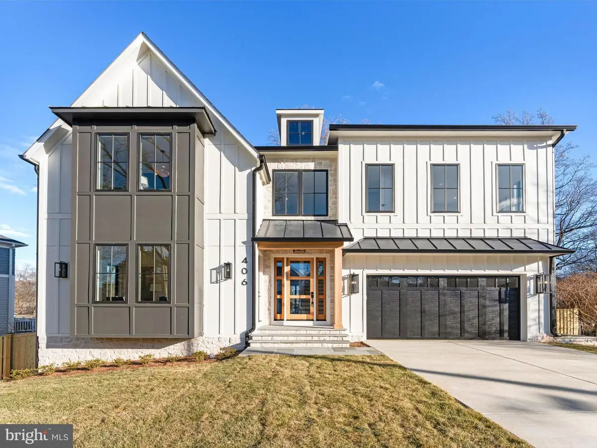 406 Dove Cir Sw, Vienna, VA 22180 - Image #1