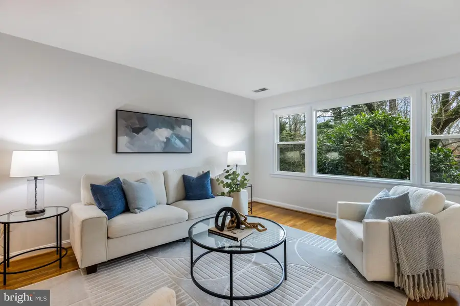 6222 Beachway Dr, Falls Church, VA 22041 - Image #2