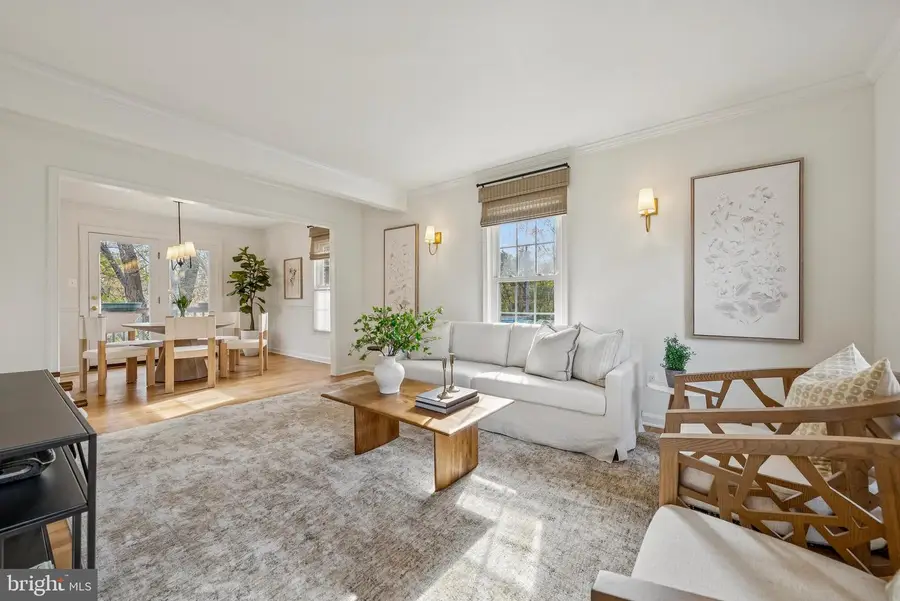 2839 Knollside Ln, Vienna, VA 22180 - Image #3