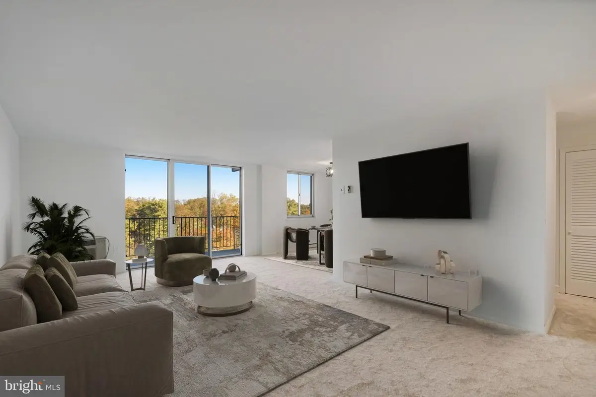 3245 Rio Dr #901, Falls Church, VA 22041 - Image #1