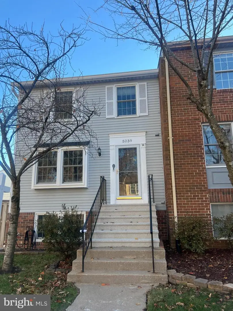 5239 Saint Genevieve Pl, Alexandria, VA 22315 - Image #1