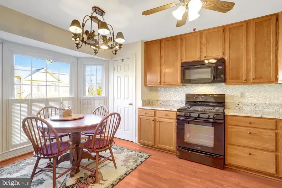 9678 Dutchman Dr, Lorton, VA 22079 - Image #3