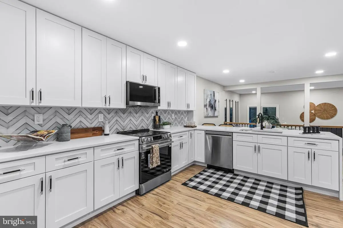 3065 White Birch Ct, Fairfax, VA 22031 - Image #1