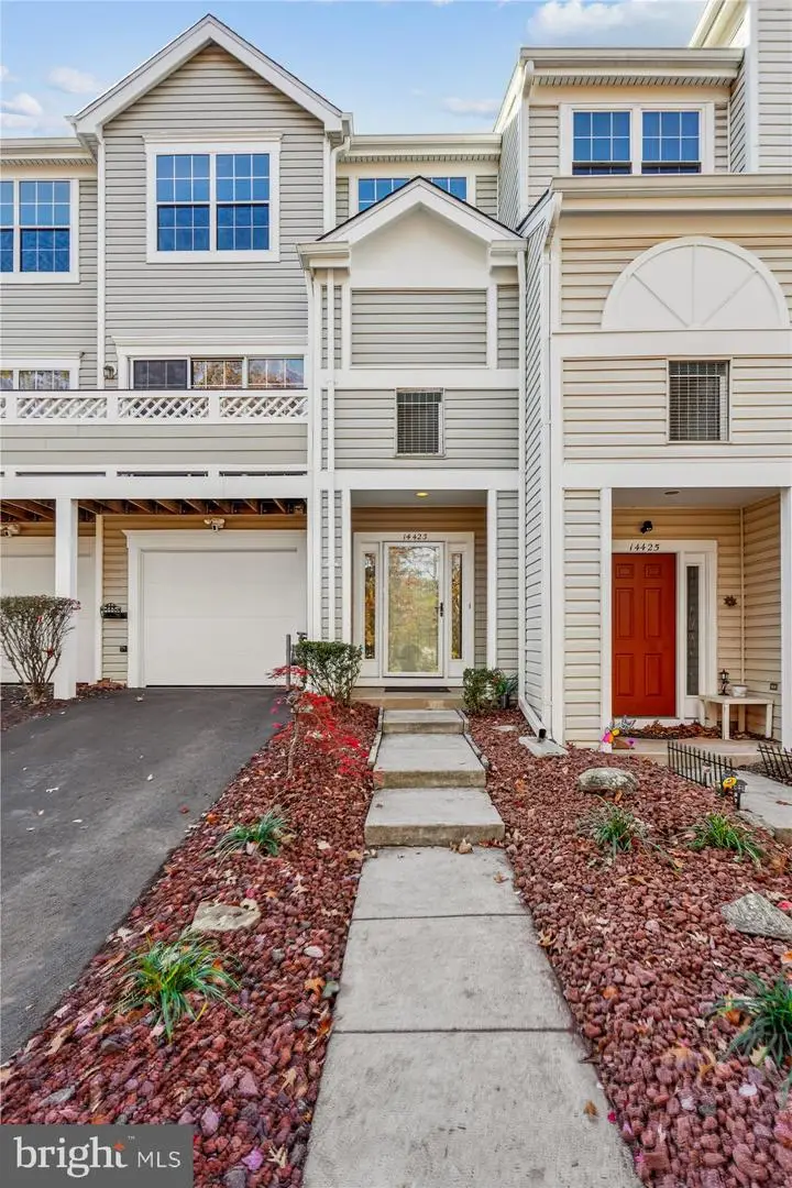 14423 Glencrest Cir #123, Centreville, VA 20120 - Image #1
