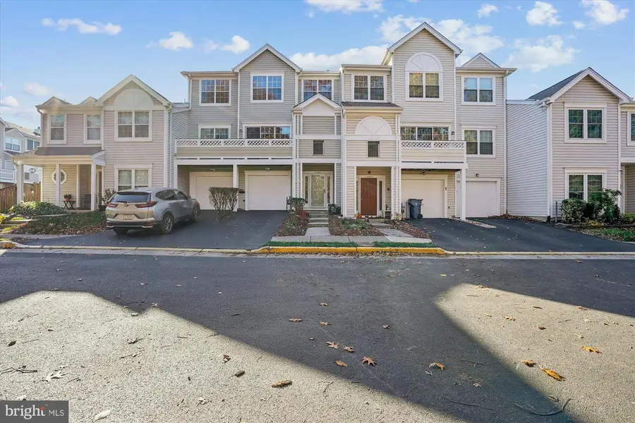 14423 Glencrest Cir #123, Centreville, VA 20120 - Image #3