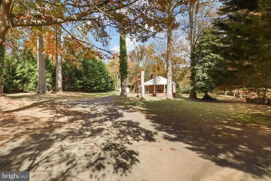 7914 Idylwood Rd, Dunn Loring, VA 22027 - Image #3