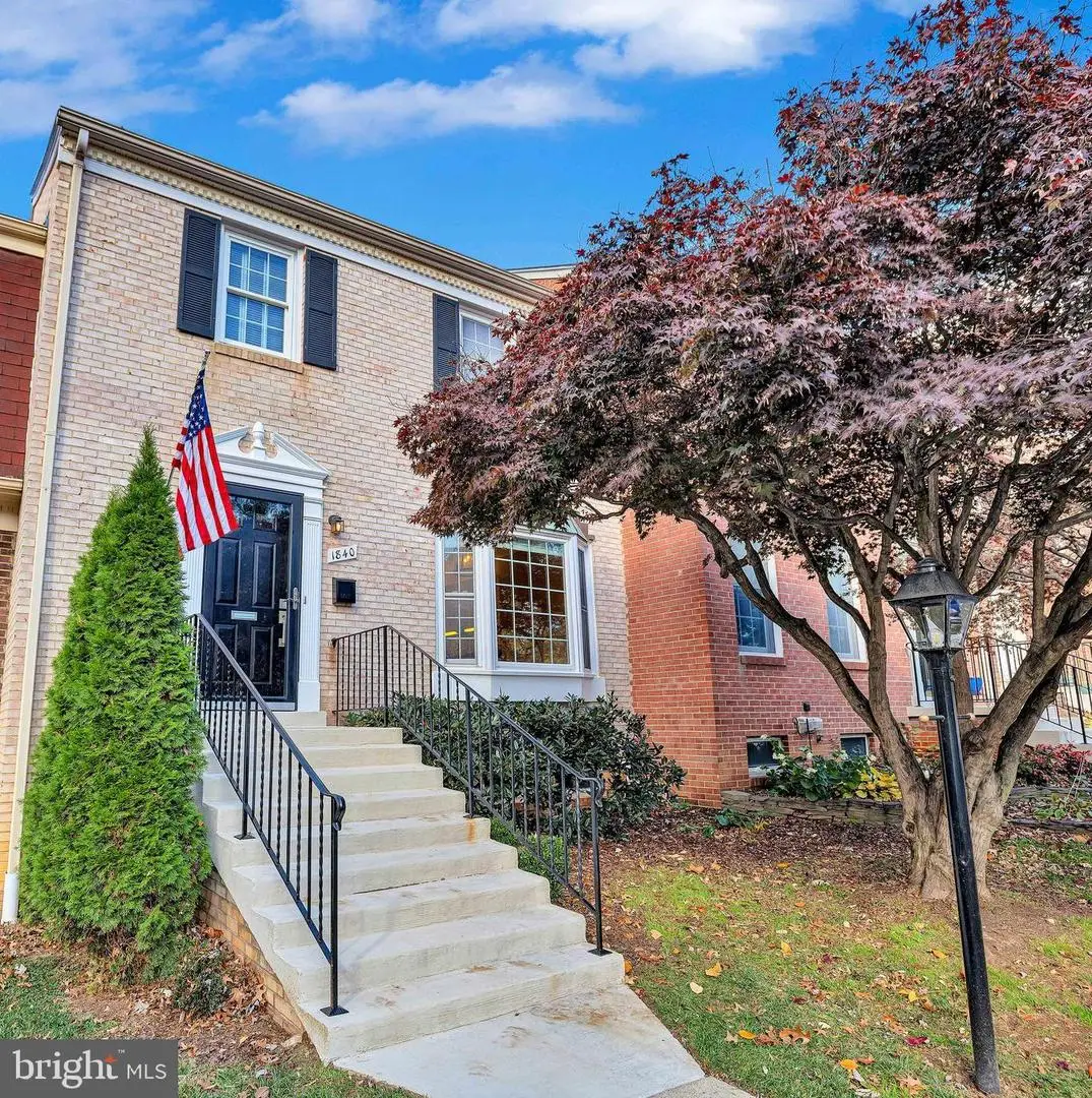 1840 Golf View Ct, Reston, VA 20190 - Image #1
