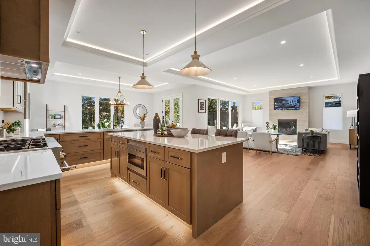 8023 Lewinsville Rd, McLean, VA 22102 - Image #1