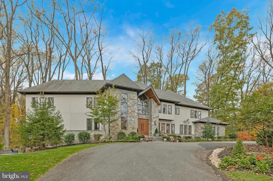 1700 Brookside Ln, Vienna, VA 22182 - Image #2