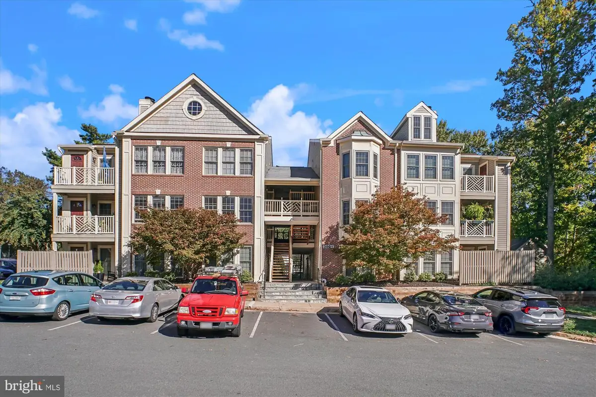 3801 Ridge Knoll Ct #2a, Fair Oaks, VA 22033 - Image #1