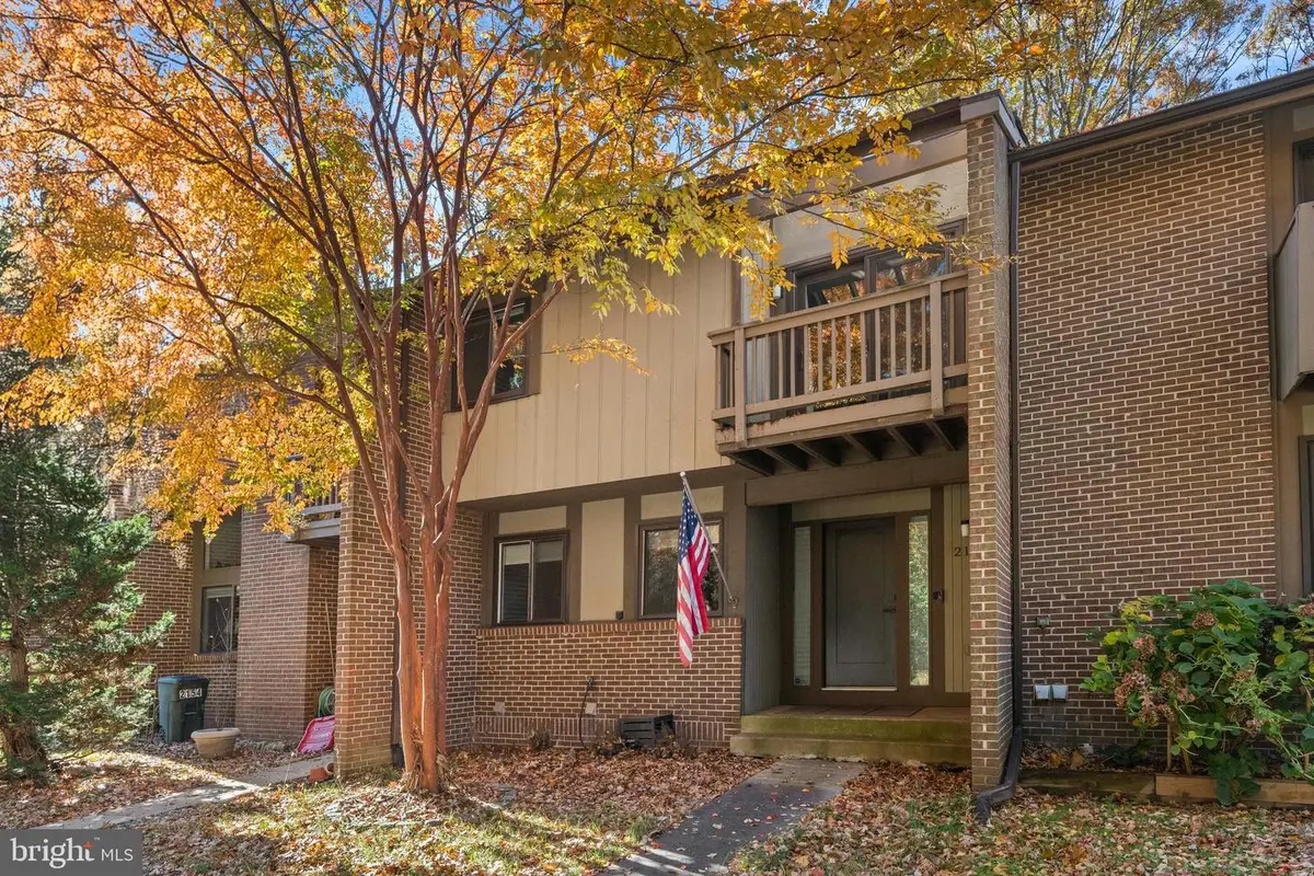 2152 Glencourse Ln, Reston, VA 20191 - Image #1