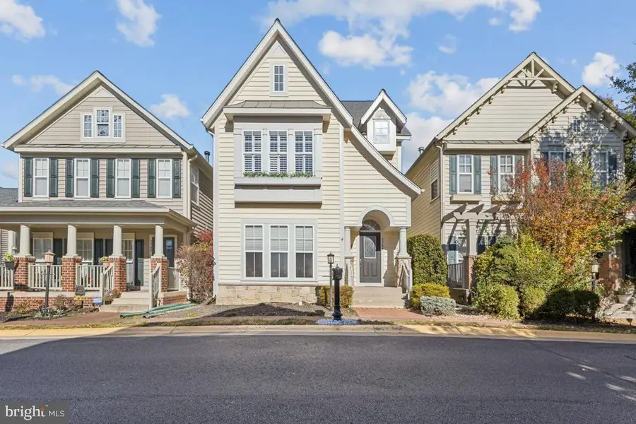 7744 Grandwind Dr, Lorton, VA 22079 - Image #2