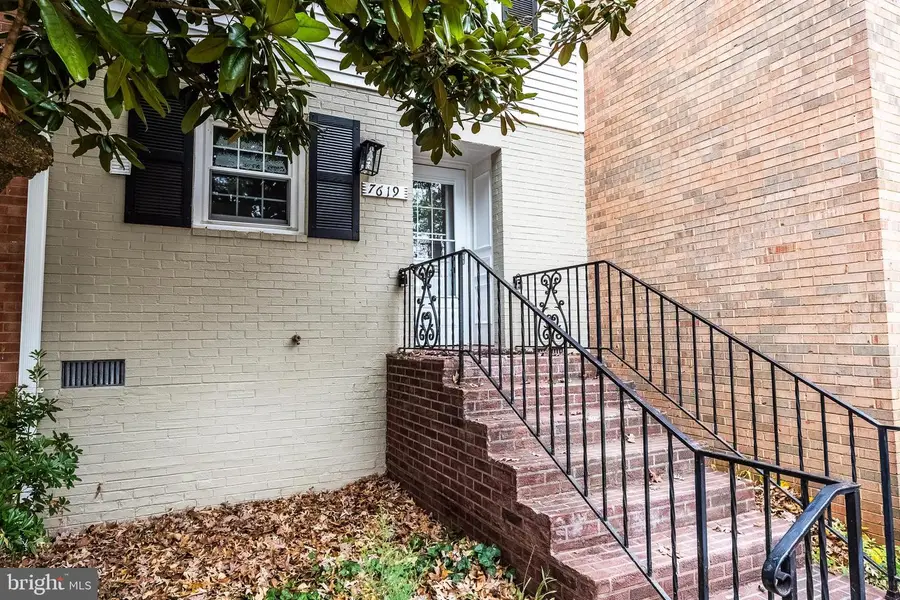 7619 Tiverton Dr, Springfield, VA 22152 - Image #3