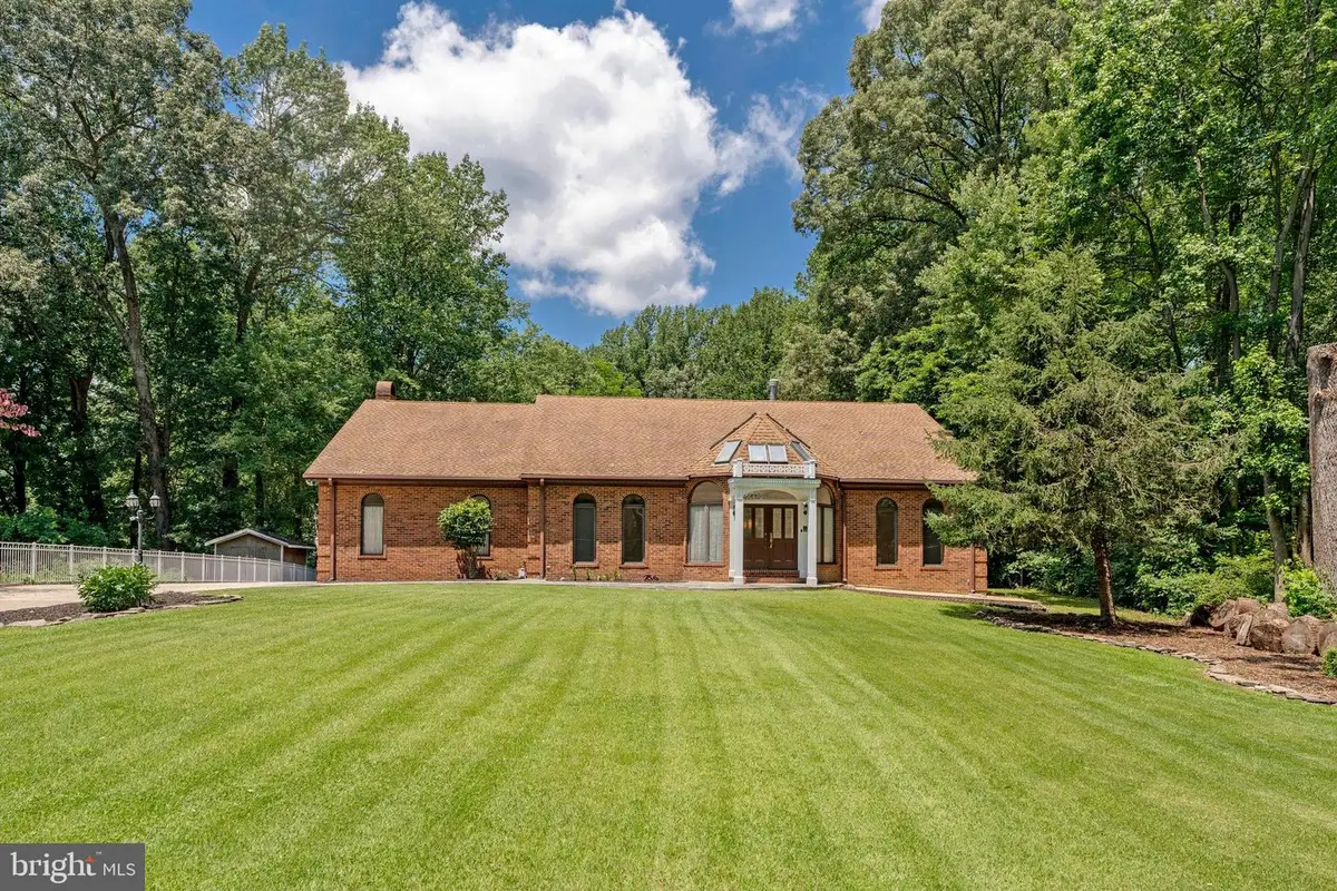 8652 Tuttle Rd, Springfield, VA 22152 - Image #1