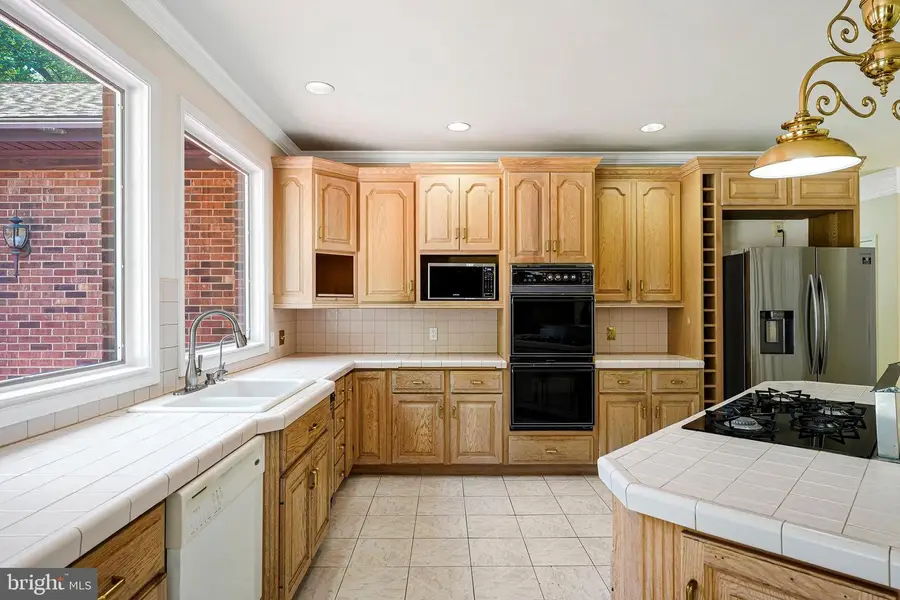 8652 Tuttle Rd, Springfield, VA 22152 - Image #3