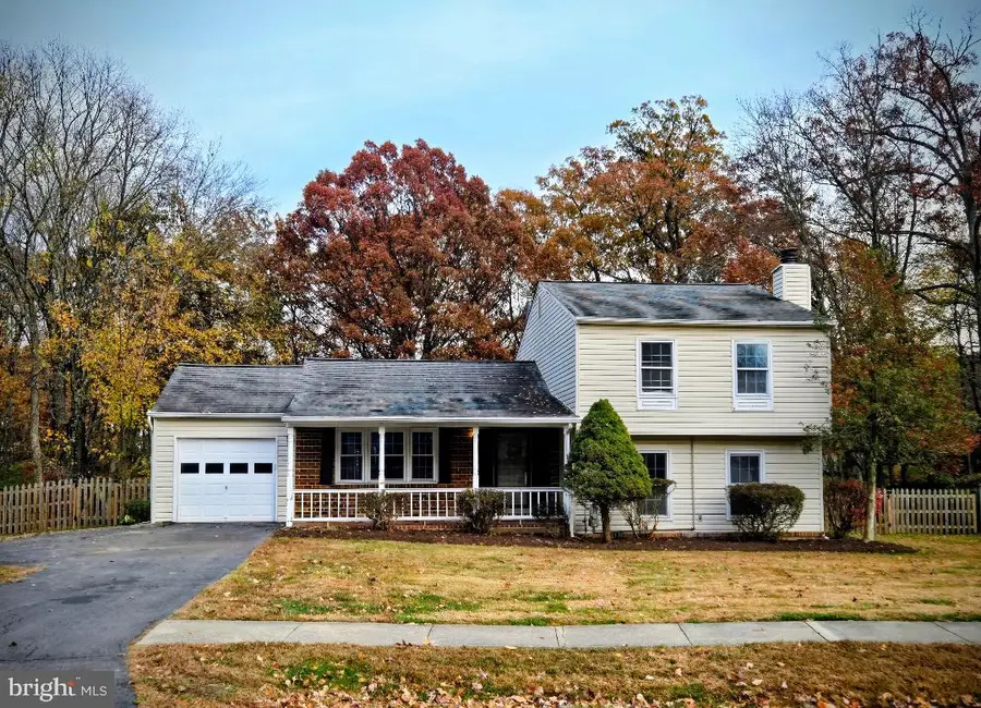 2335 Rosedown Dr, Reston, VA 20191 - Image #2