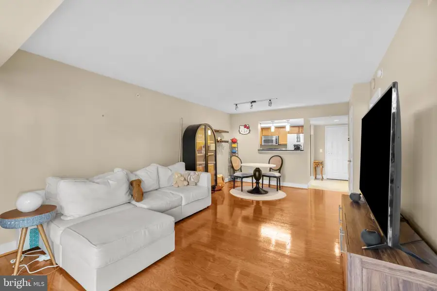 11800 Sunset Hills Rd #409, Reston, VA 20190 - Image #3