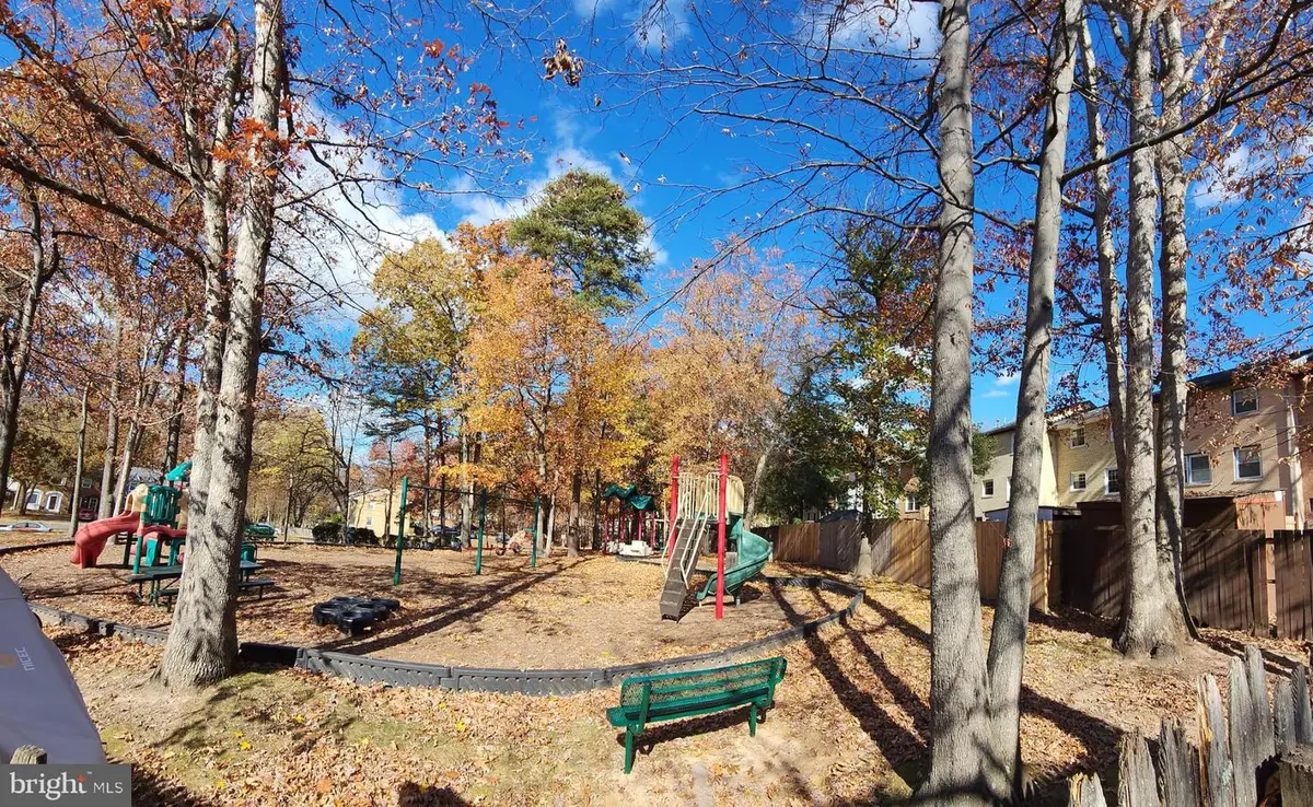 14828 Hoxton Sq, Centreville, VA 20120 - Image #1