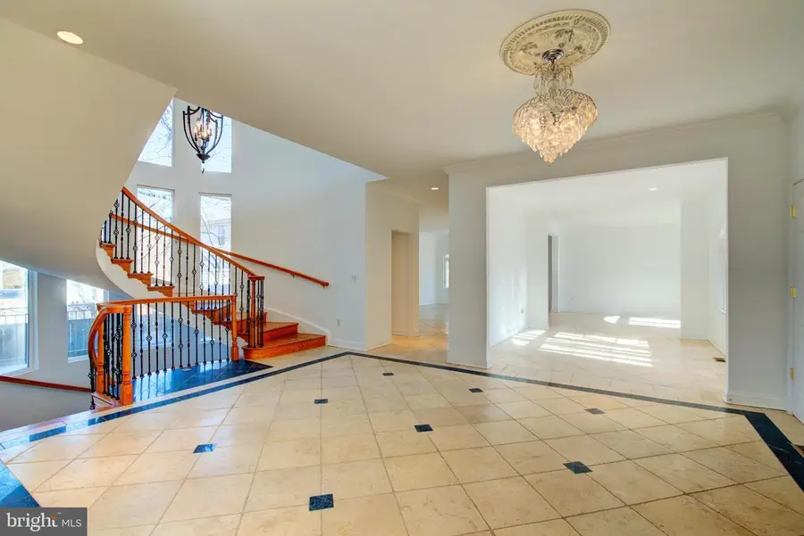 7500 Arlington Blvd, Falls Church, VA 22042 - #2