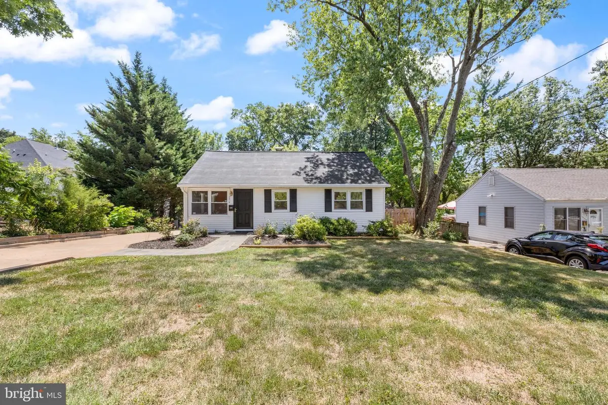 7315 Friden Dr, Falls Church, VA 22043 - Image #1