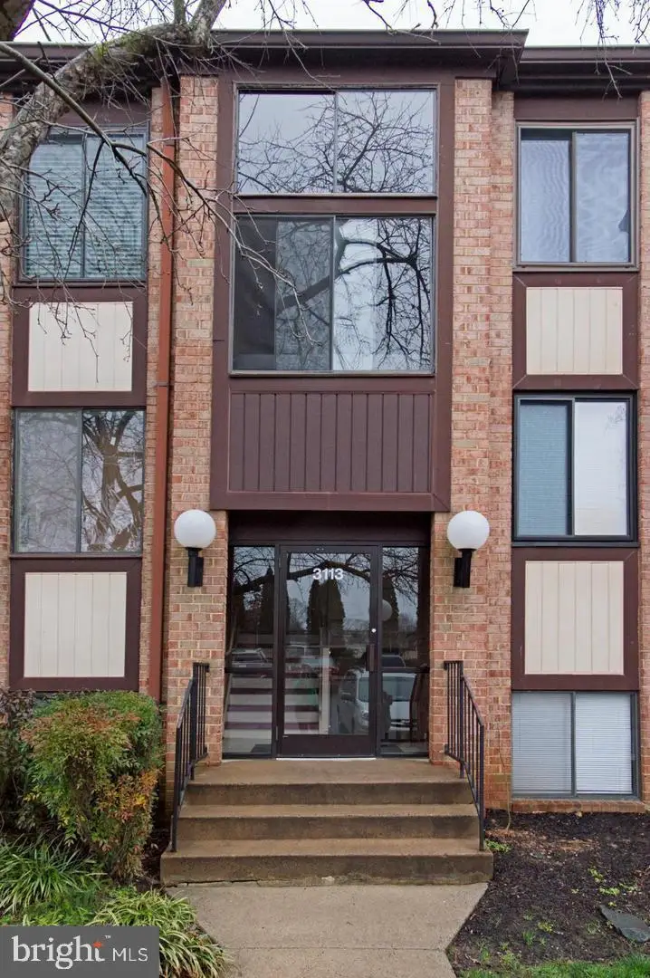 3113 Buccaneer Ct #002, Fairfax, VA 22031 - Image #1