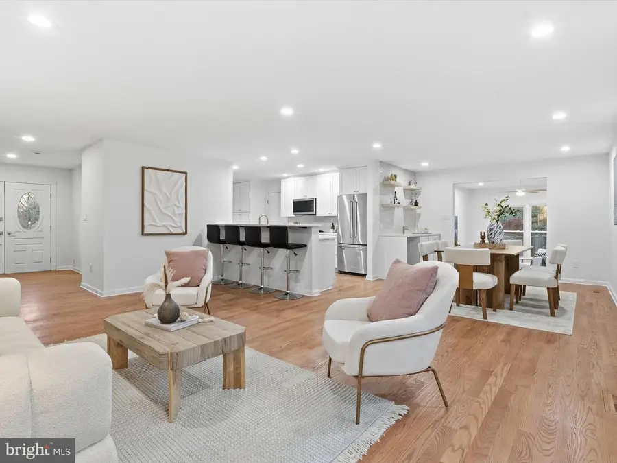 2133 Freda Dr, Vienna, VA 22181 - Image #3