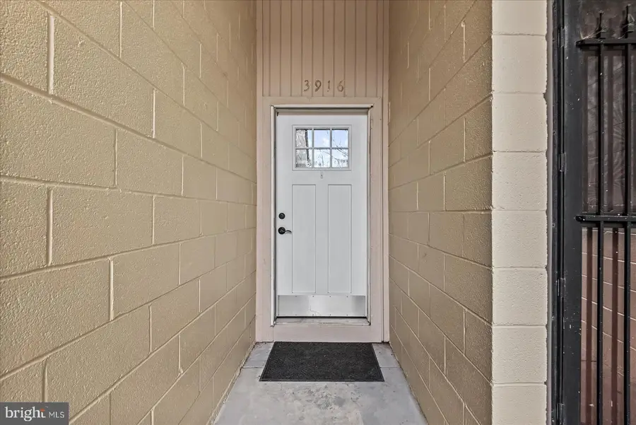 3916 Woodhue Pl #8, Alexandria, VA 22309 - Image #3