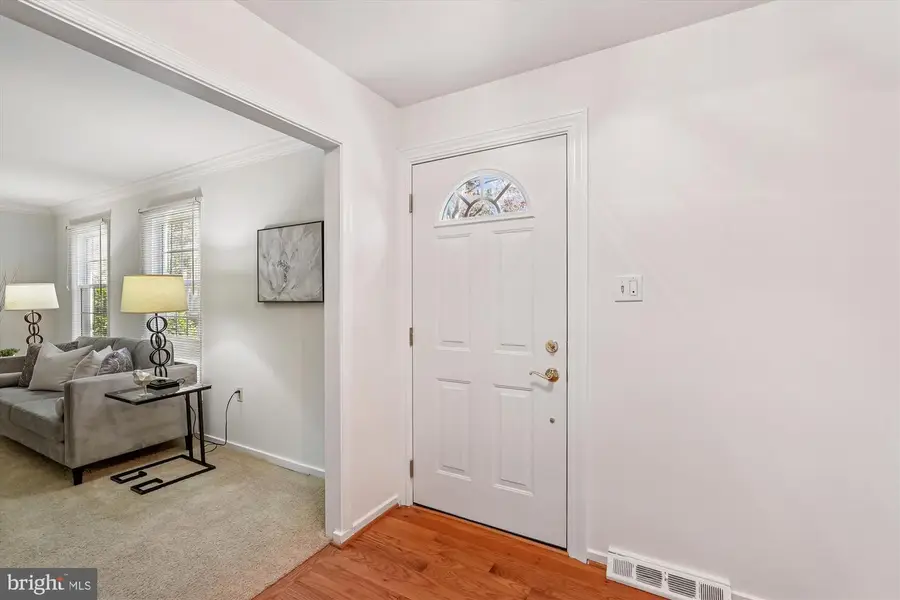 11410 Running Cedar Rd, Reston, VA 20191 - Image #3