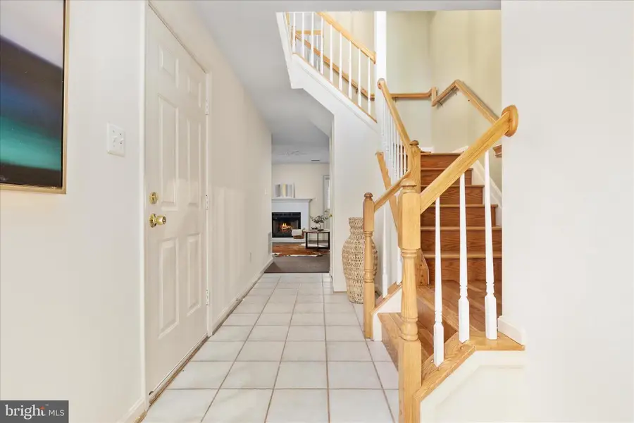 6272 Clay Pipe Ct, Centreville, VA 20121 - Image #2