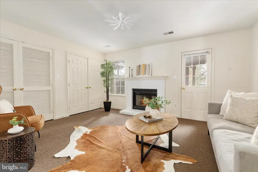 6272 Clay Pipe Ct, Centreville, VA 20121 - Image #3