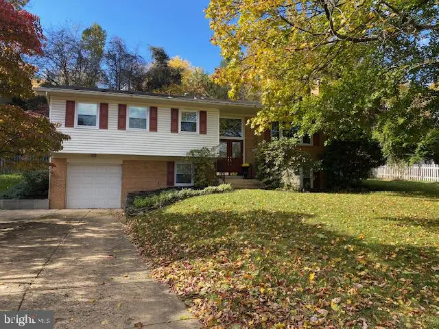 9527 Center St, Vienna, VA 22181 - Image #2