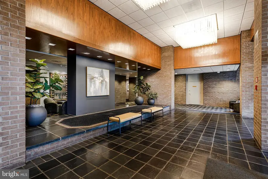 1800 Old Meadow Rd #302, McLean, VA 22102 - Image #3