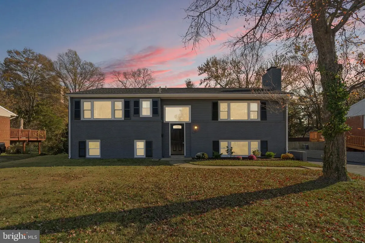 5527 Bouffant Blvd, Alexandria, VA 22311 - Image #1