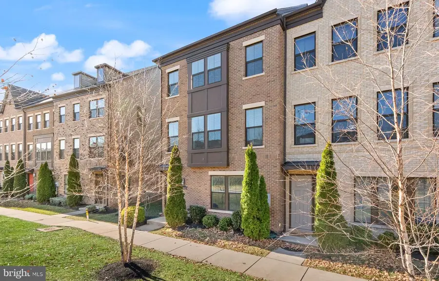 13650 Air And Space Museum Pkwy, Herndon, VA 20171 - Image #2