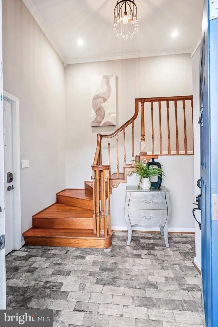 9016 Greylock St, Alexandria, VA 22308 - Image #3