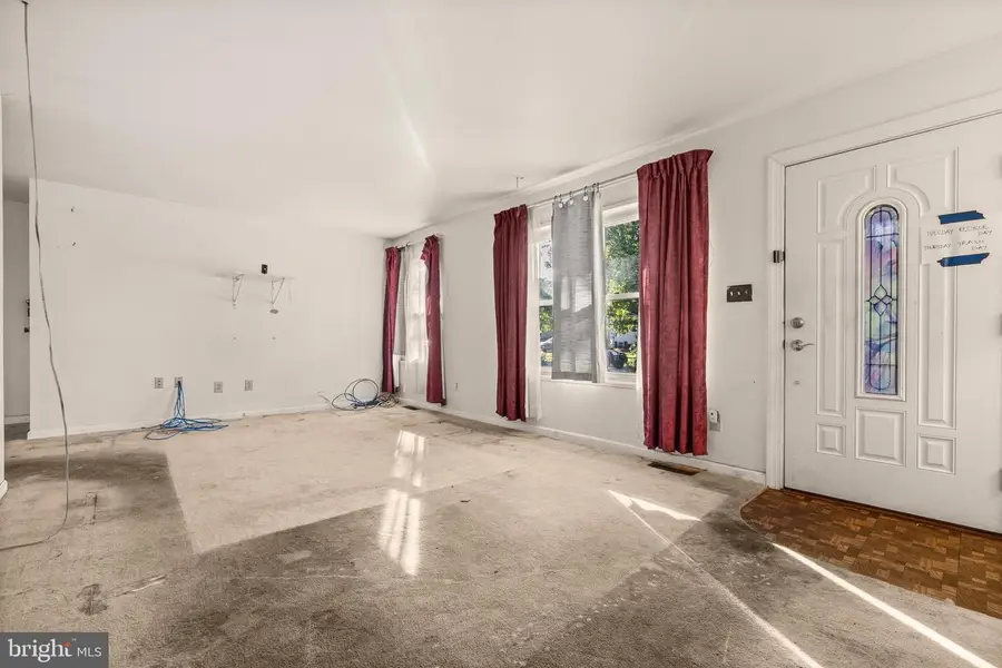 418 Patrick Ln, Herndon, VA 20170 - Image #2