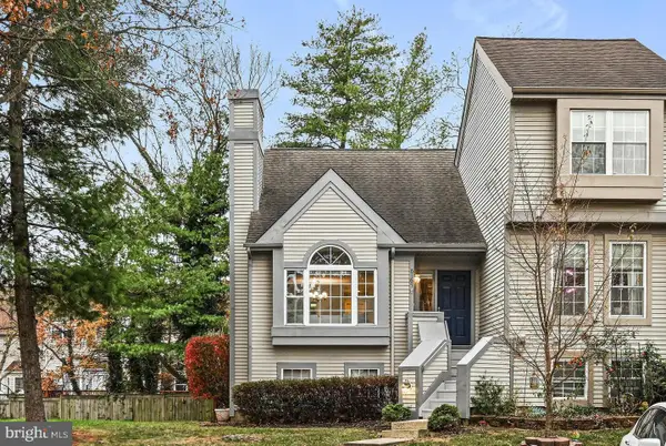 6167 Stonepath Cir, CENTREVILLE, VA 20120