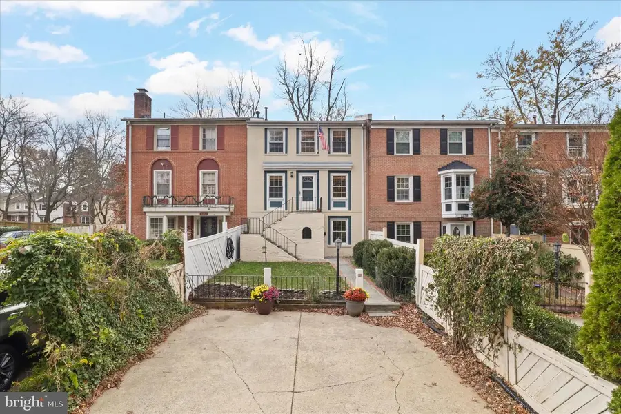 8180 Fernlake Ct, Alexandria, VA 22309 - Image #2