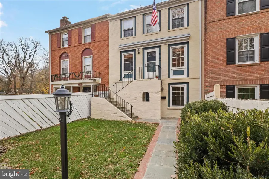 8180 Fernlake Ct, Alexandria, VA 22309 - Image #3