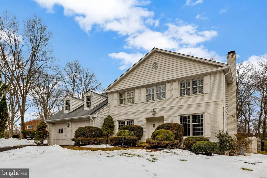 8801 Lynnhurst Dr, Fairfax, VA 22031 - #3