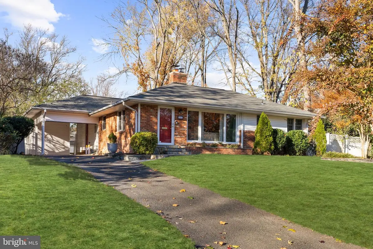 2002 Shenandoah Rd, Alexandria, VA 22308 - Image #1