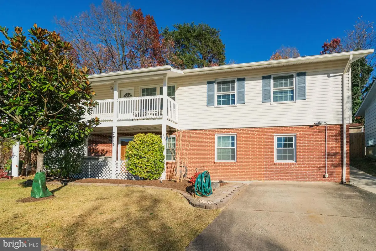 7215 Beverly Park Dr, Springfield, VA 22150 - Image #1