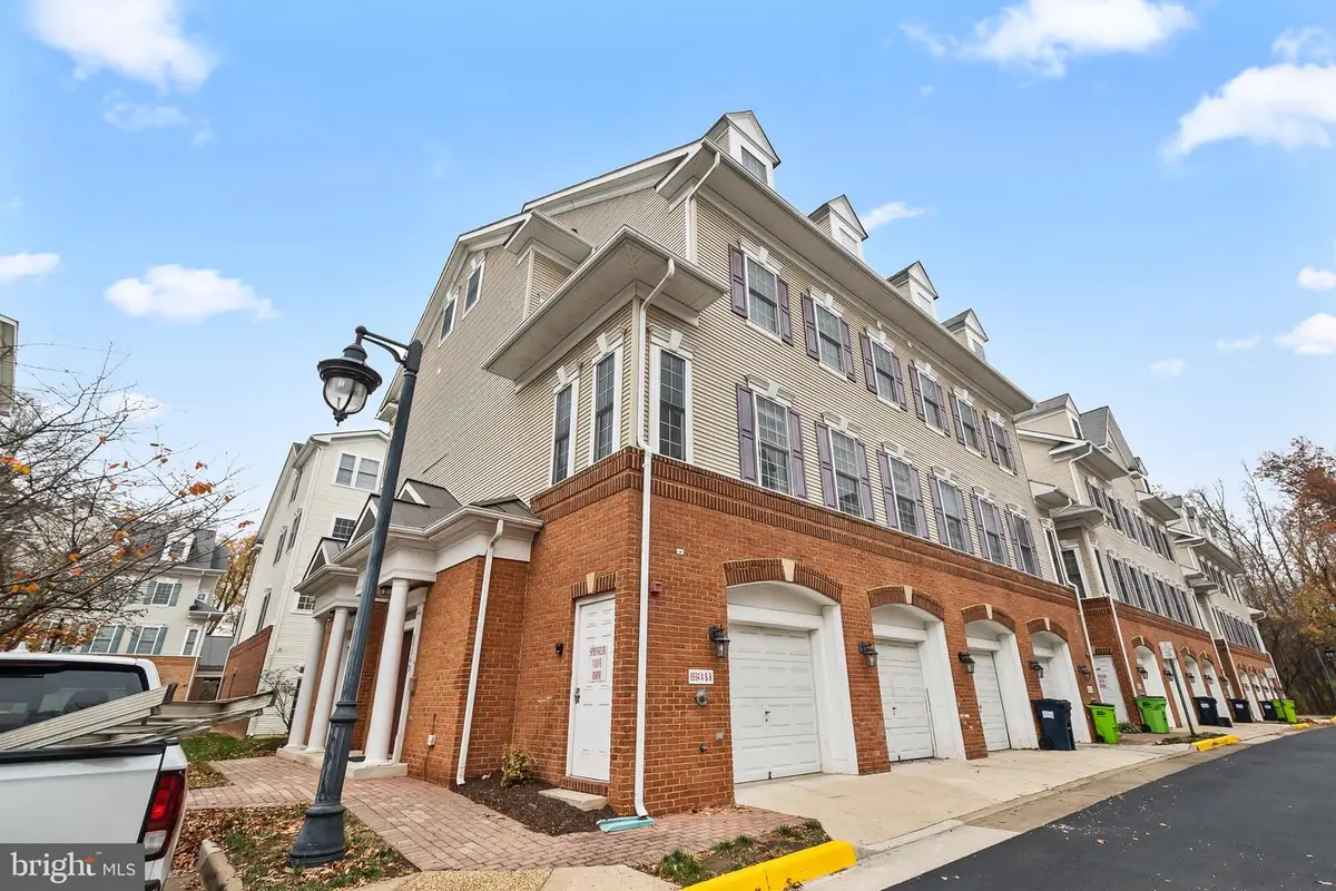 8934 Milford Haven Ct #b, Lorton, VA 22079 - Image #1