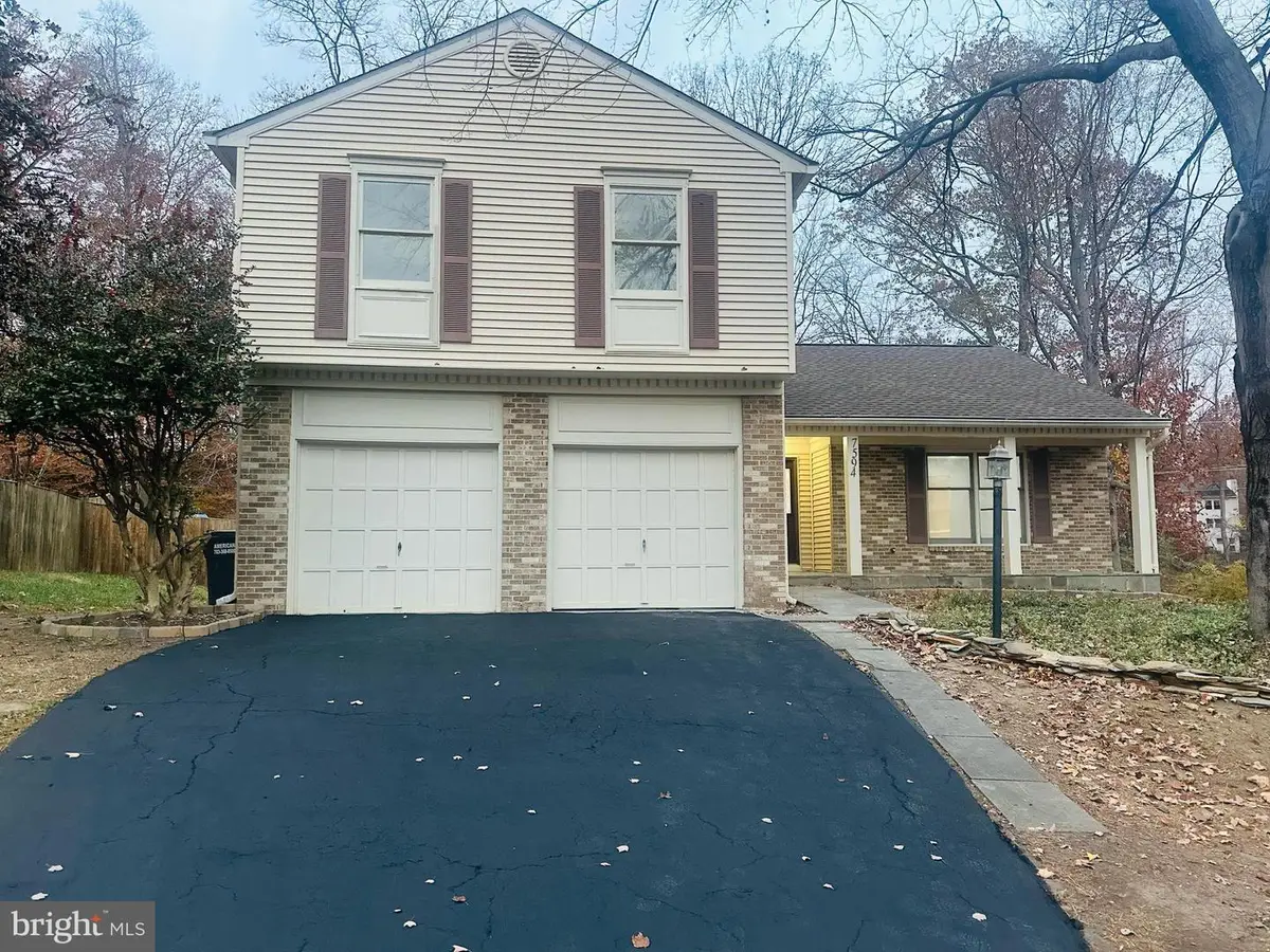 7594 Woodstown Dr, Springfield, VA 22153 - Image #1